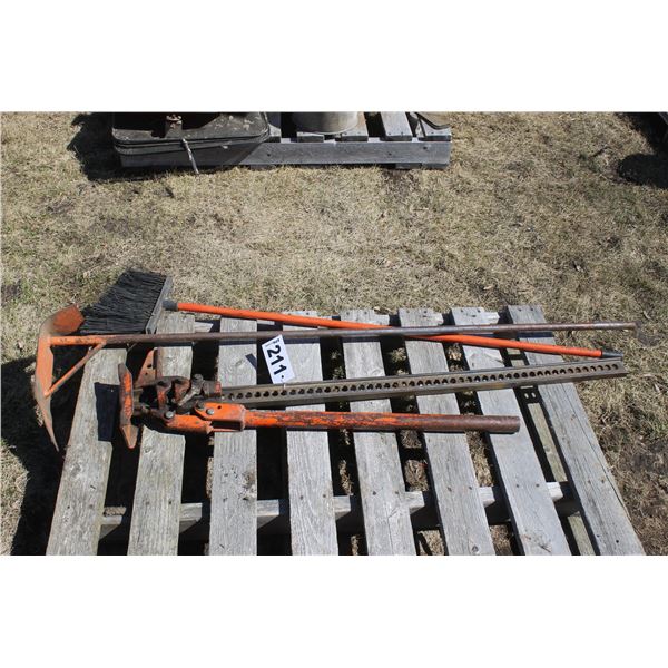 Jackall, grain clean out scoop and broom