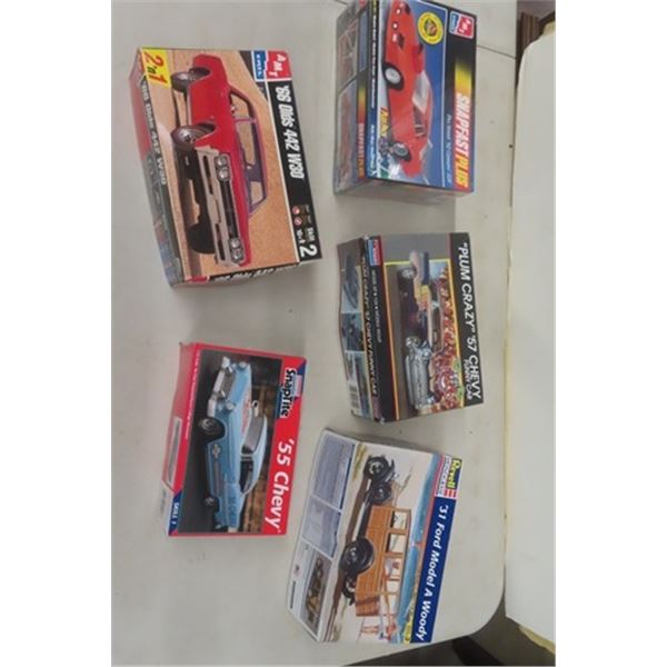 5 Model Kits: '92 Camaro- Sealed, '57 Chevy, '31 Ford Woody, '66 Olds 442, '55 Chevy- 1:24,1:25,1:32
