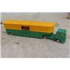 Image 3 : Corgi Horse Hauler - Missing Tires & 6 Wooden Cars