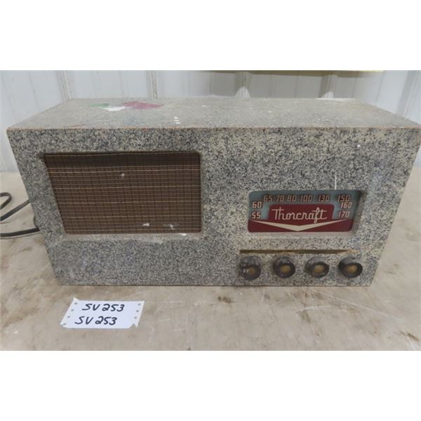 Thorcraft Table Top Radio - Cabinet looks repainted