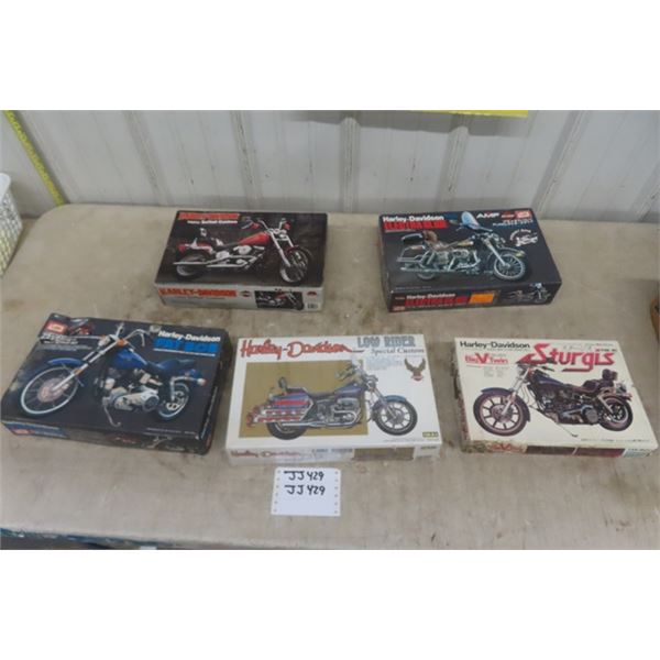 5 Motorcycle Model Kits: Harley Softail, Harley Eletra Glide, Harley Fat Bob, Harley V-Twin, Harley 