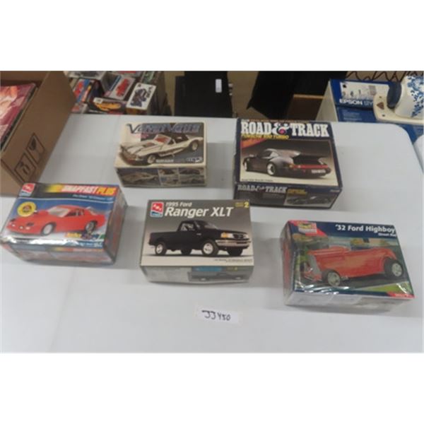 5 Model Kits: '92 Camaro- Sealed, '32 Ford- Sealed, '95 Ford Ranger, '57 Vette, Porche 930 - 1:24 + 