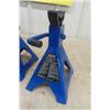 Image 2 : Portable Hydraulic Floor Jack, (2) 2 Ton Jack Stands, 2 Tire Blocks- Like New