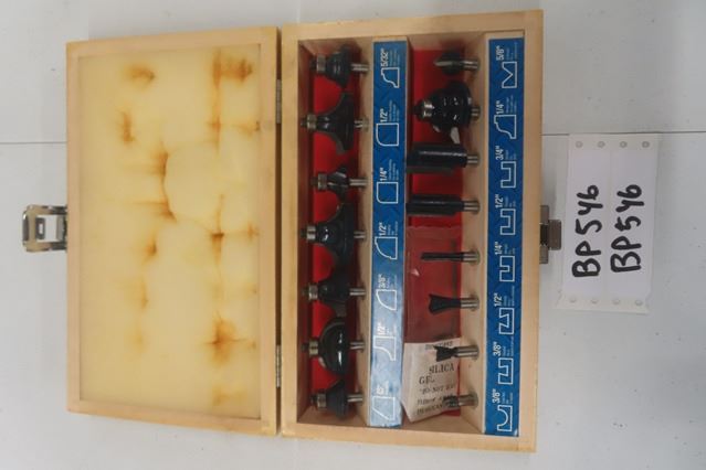 Mastercraft Router 15pc Bit Set- Like New im Wooden Box