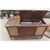 Image 1 : Electrohome Console Stereo, Garrard Turntable 17"×28"×50"