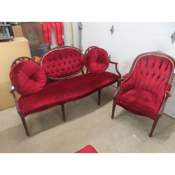 Elegant Fancy Settee with Side Chairs