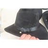 Image 5 : 6 Black Cowboy Hats