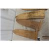 Image 2 : 8 Wood Under Hide Stretchers 