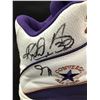 Image 2 : CARL MALONE SIGNED AND BASKETBALL SHOE