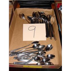 BOX OF SPOONS