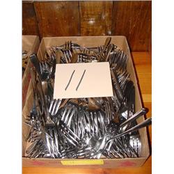 BOX OF FORKS