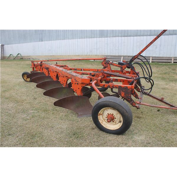 Case 5 Bottom Plow, C/W Ram