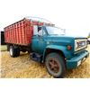 Image 24 : 1975 Chev C65 3 Ton Grain Truck, 15' Wooden Box, Hoist, Roll Tarp ,366 V8, 5&2 speed, 97663 Miles SN