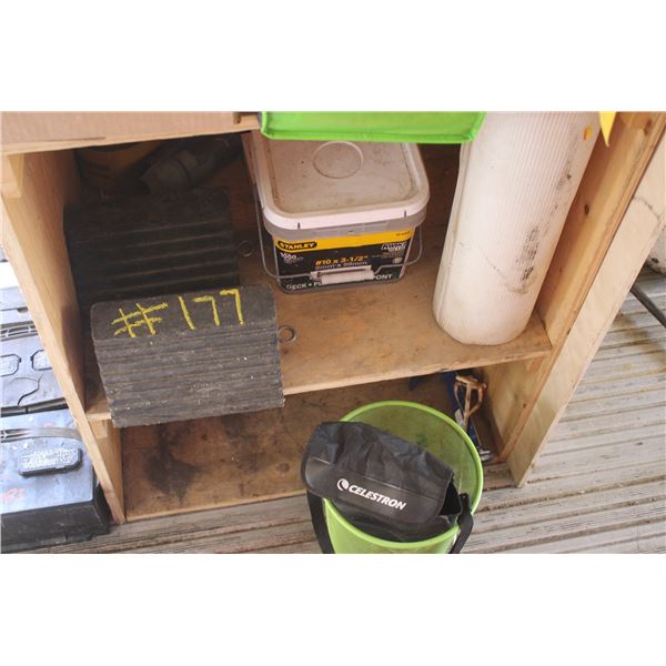 Contents on shelf, 2- (chocks) glassware