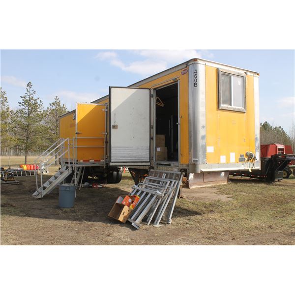 Approx. at 2000 Dorsey 45' dry reefer van, lights, brakes work, decent rubber, c/w 2- sets of alum.