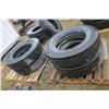 Image 6 : 4- 11R24.5 tires (used)