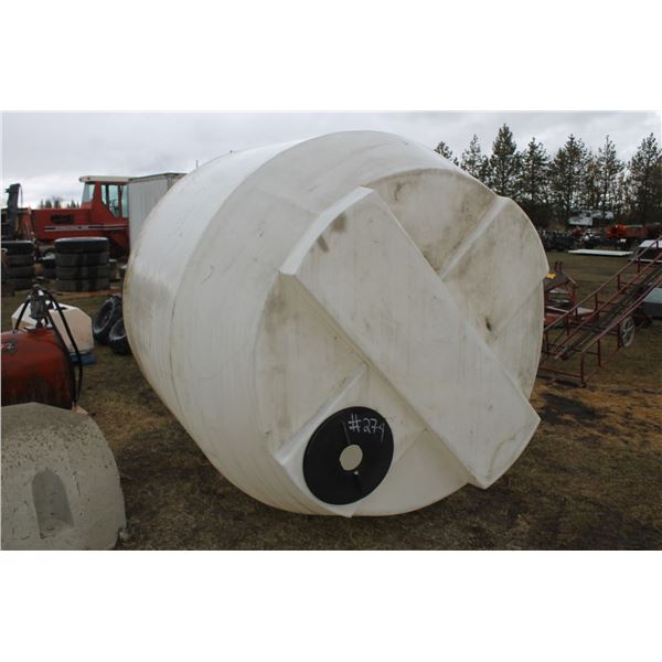 Plastic tank c/w valve, approx. 1000-gal