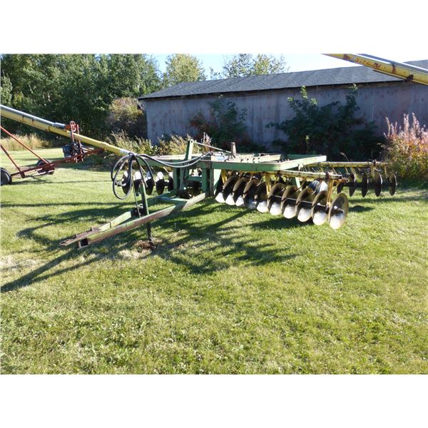 JD 110, 13' Tandem Disc, Coned blades c/w hyd Ram #014657 (PH. Adolph Pasay- 780-942-2153)