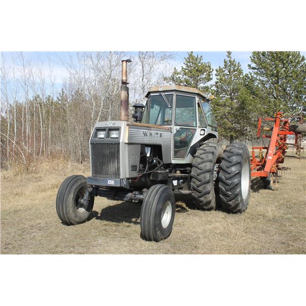 White 2-135 Field boss, showing 5487 hrs, 2 hyd., PTO, 18.4x38 rubber, duals, engine blow by #401446