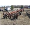 Image 1 : 8 Bottom IH 700 plow, 32" plows, 34" spacing