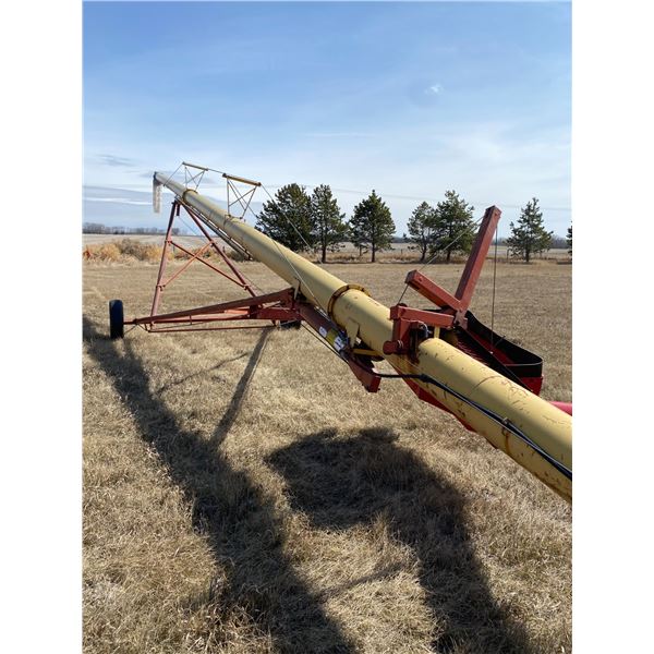 Westfield 10x61 Swing away auger, 540 PTO, #15872, used on fertilizer (situated in North field)