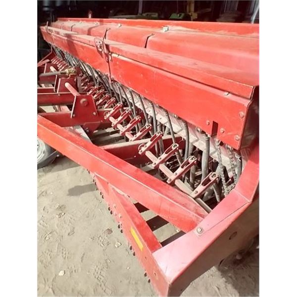 IH 6200, 14' press drill c/w G/A premium rubber packers, shedded, Premium condition (selling off sit