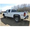 Image 9 : 2007 GMC 2500 ext. cab, 4x4 V8 auto, showing 164,164 Km, 5th wheel rails, #1GTHK29U67E117092, runs n