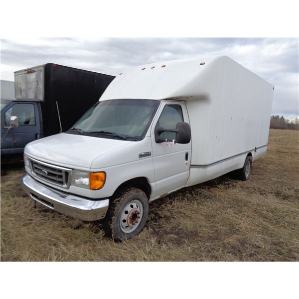 2006 Ford E450, gas c/w 17' van body, showing 218,506 Km, 225/16 tires, SN. 1FDXE45P4LDA27227 (PH Te