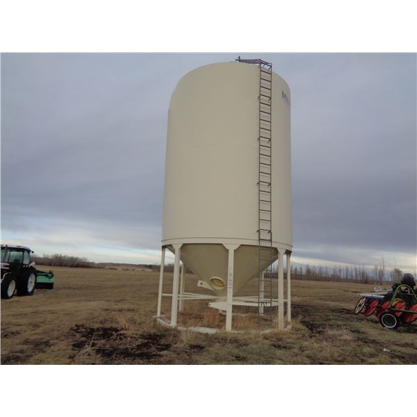 Meridian 1620 Hopper Bin, DENTED AT TOP, Double skid, SN. 602015 02 42758 (PH Terry (780) 907-4064)