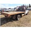Image 7 : 2004 Ford F450, power stroke, auto, shows 306,755 Km, 12' wood-steel deck, 225/70R 19.5 tires, VIN.1