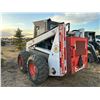 Image 3 : 975 Bobcat, No visible hrs, (no door) running, SN. 4963-M-12805, sells with forks and 84" bucket (PH