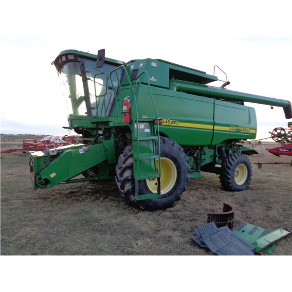 2003 JD 9650 STS Combine, chopper, No p/u, Elec. & Internal repairs needed, 800/65/R32 Tires, SN. H0
