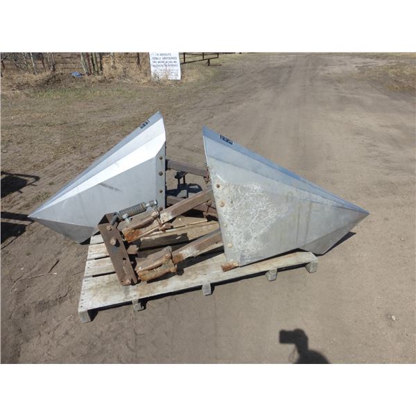 2-Tridekon crop dividers (will fit the spray coupe Lot#394)