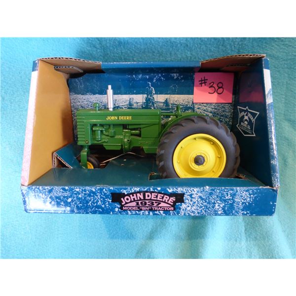 1/16 JD 1937 Model MT tractor