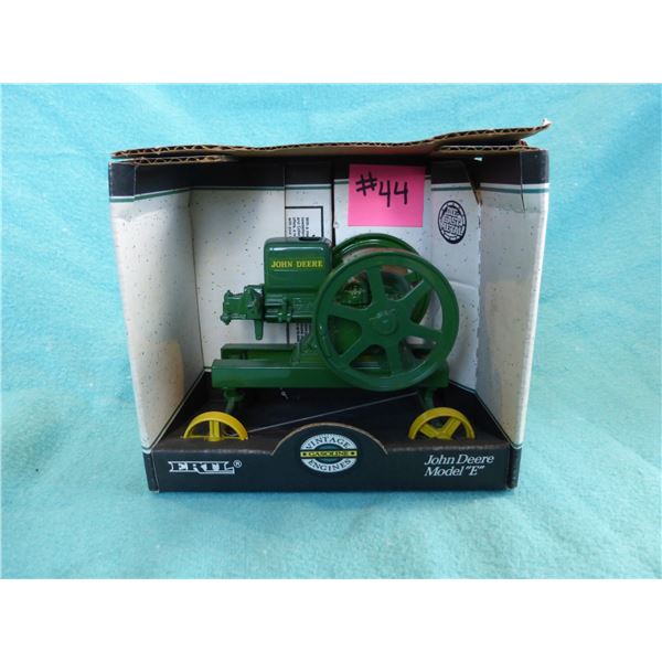 1/16 JD Model E engine