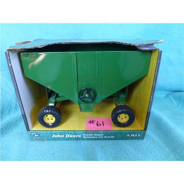 1/16 JD Gravity wagon