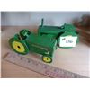 Image 2 : 2- Metal art "John Deere" tractors