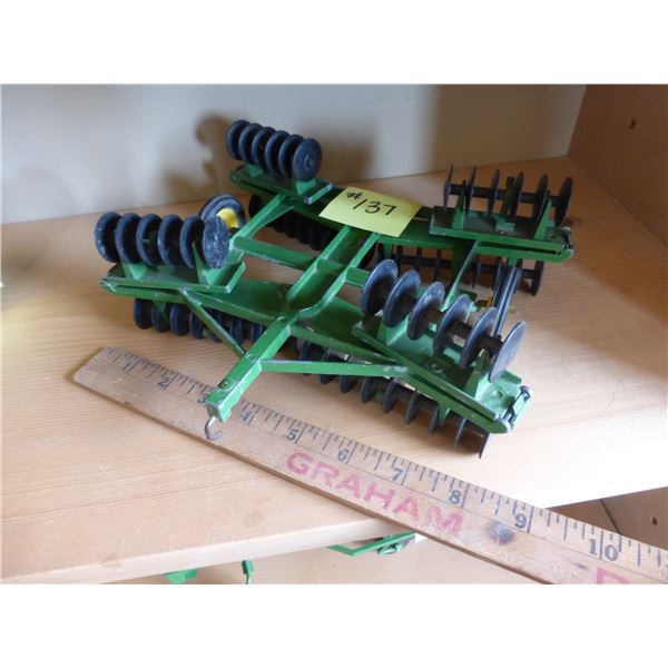 1/16 JD Disc "C" type hitch