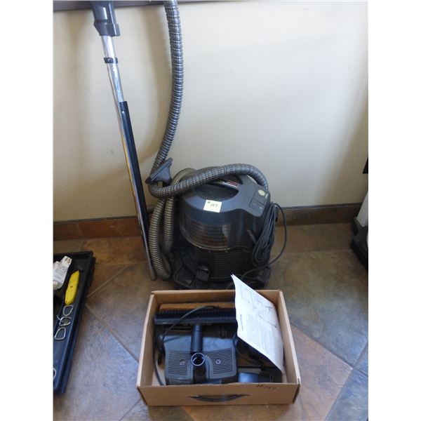 Rainbow aqua mate vacuum (appears in working condition) c/w access.