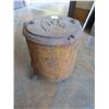 Image 3 : Antique cast iron JD corn seed planter box