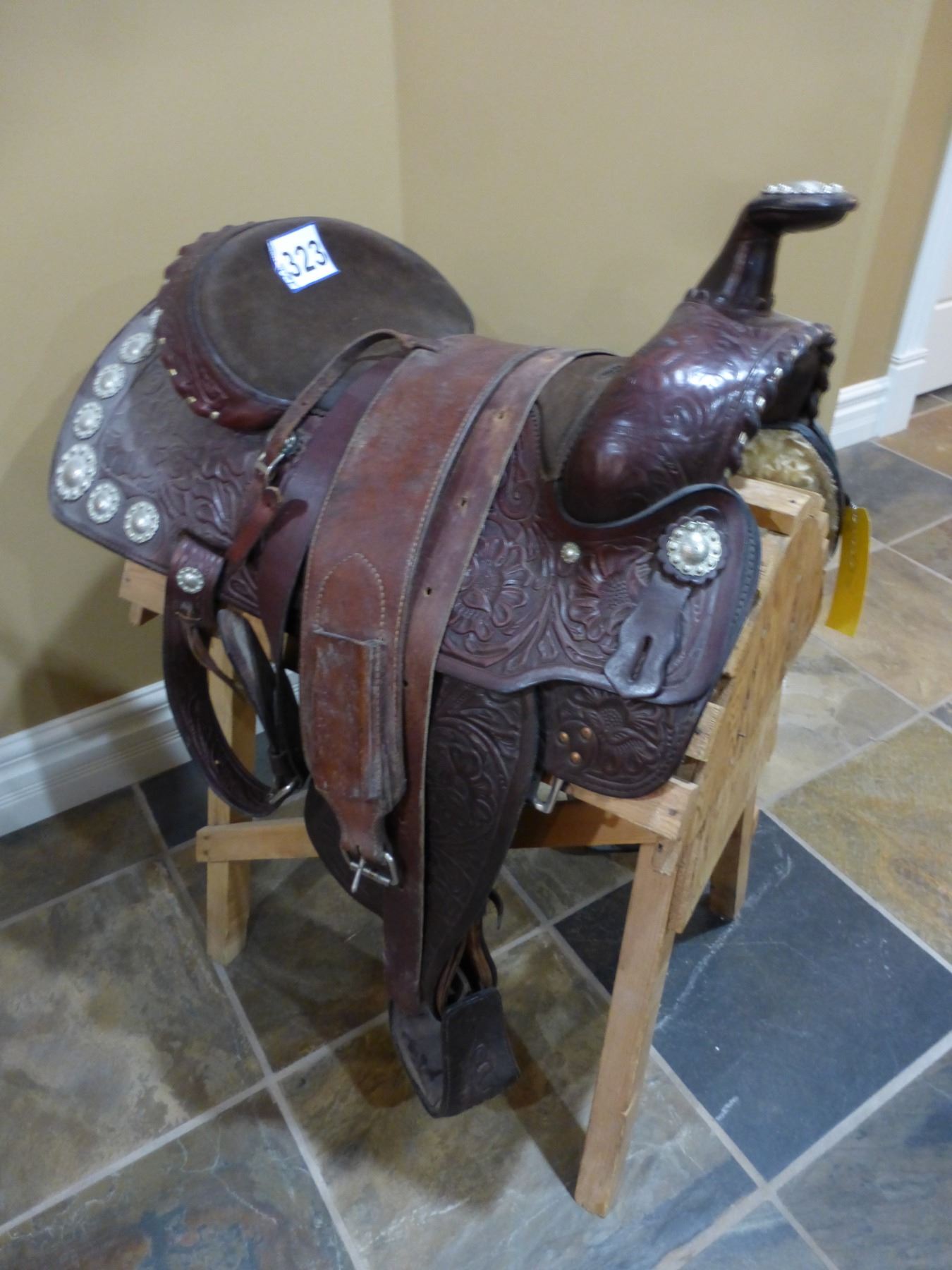 Red Rider, Double 'R' Western Saddle