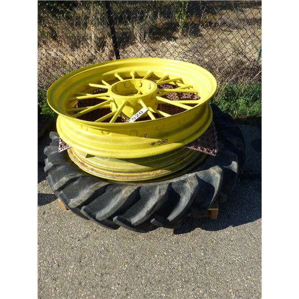 3- Round spoke wheels JD Model LA