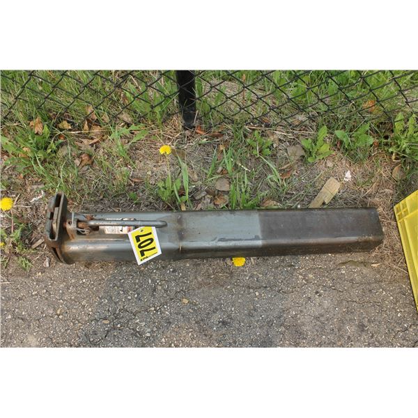 Ball 5th wheel hitch, approx. 32" x 4" square shaft