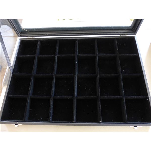 Display case, 9 1/2" x 13 3/4"