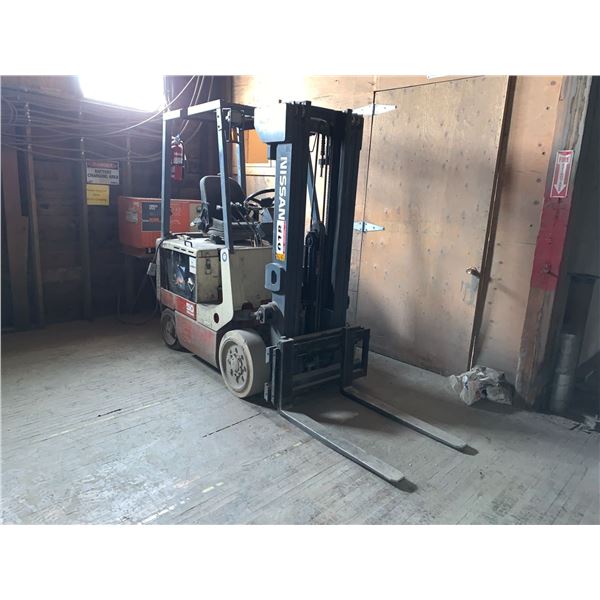 Nissan 50 Battery 2 Stage Forklift with Charging System - Model: CWP02L25S - Serial: CWP02-962331 - 