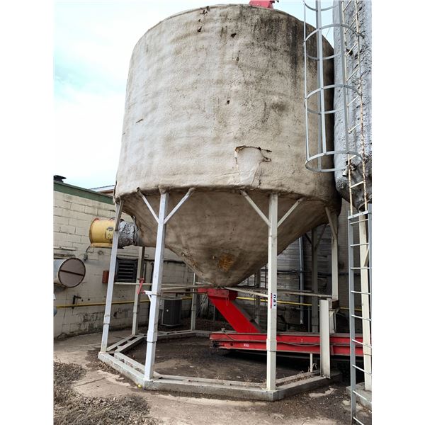 Insulated Smooth Wall Hoppers Bottom Bin with Aeration Fan - 16' Diameter Approx 10' High + Hoppers 