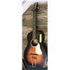 Image 2 : 1950's Belltone Guitar