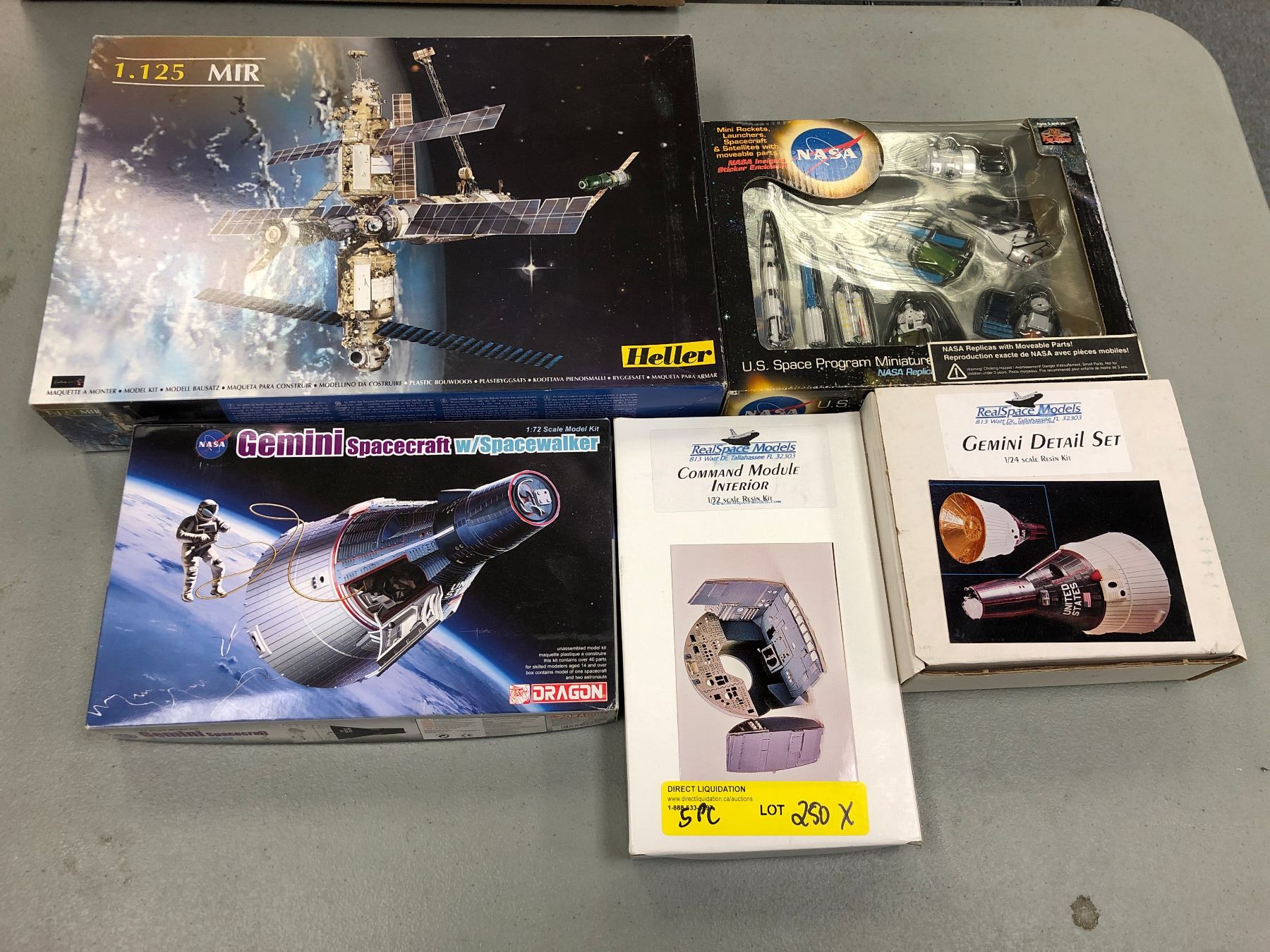 Group of 5 Gemini Detail Set, Command Module Interior, Gemini ...