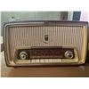 Image 2 : 2 Old Radios, Grundig-Fleetwood & RCA Victor