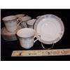 Image 1 : CUPS AND SAUCERS